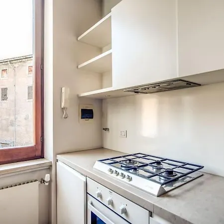 Coliseum Charming House