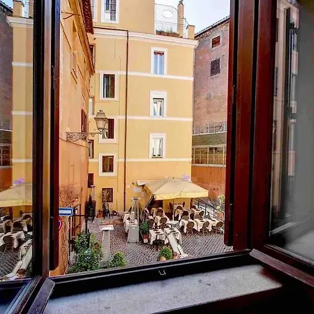 Charming House By The Colosseum 罗马
